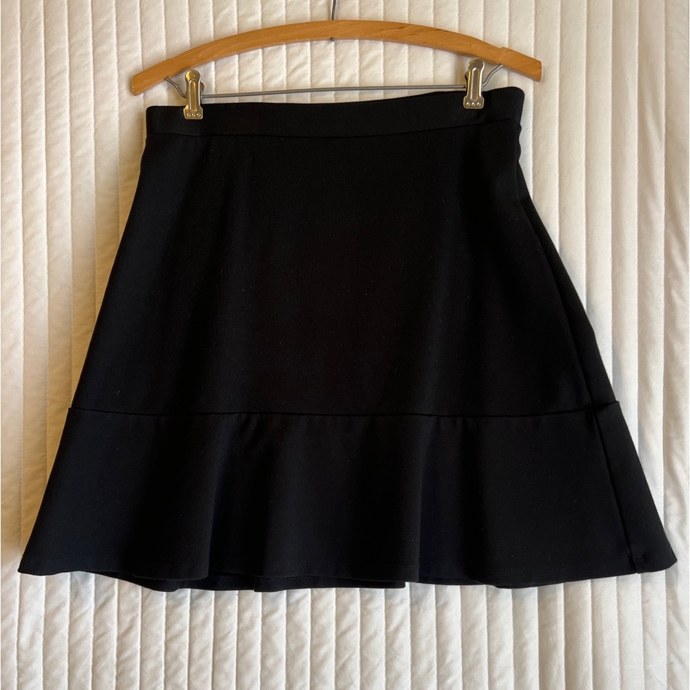 LOFT women’s black skirt size medium
